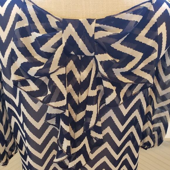 KARLIE NAVY/WHITE HERRINGBONE TUNIC WITH BACK BOW SIZE MED/LARGE - Picture 2 of 5